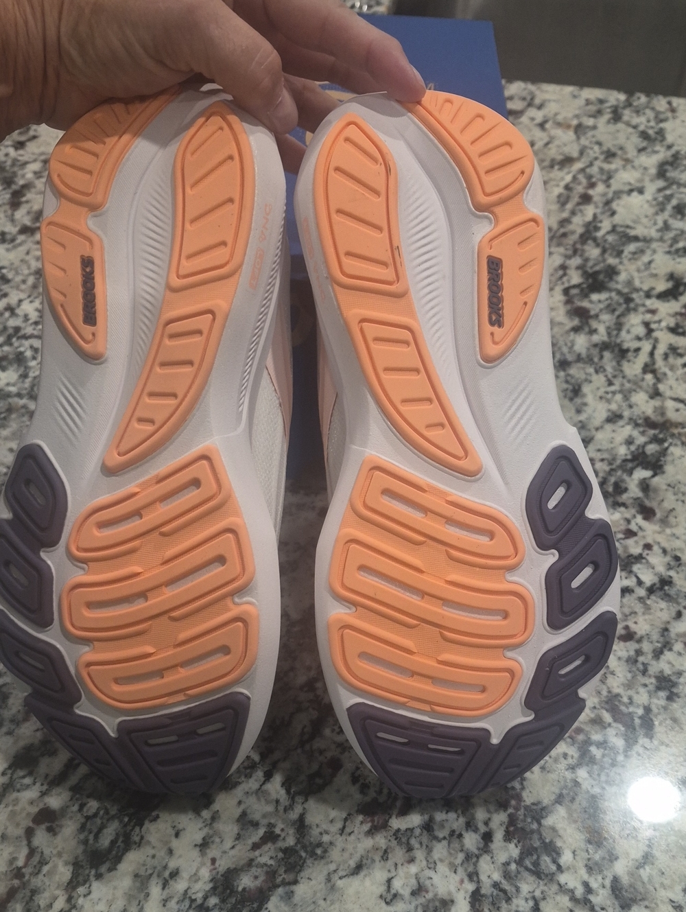 NEW Brooks White Running Revel 9 Sneakers with Peach Accents - Picture 4 of 8